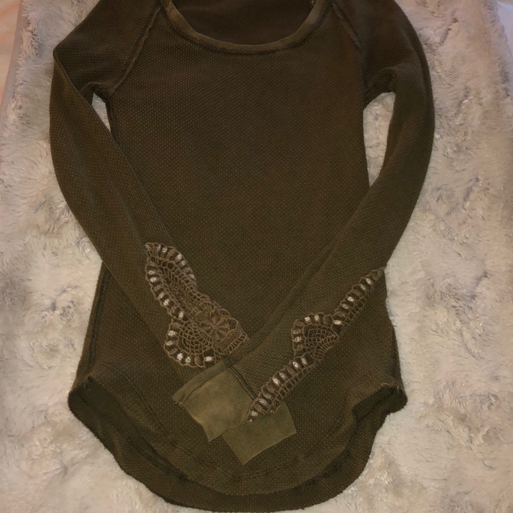 FREE PEOPLE thermal top with lace